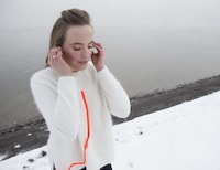 Tangle-Free Headphone Wraps Image 3