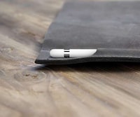 Stylus-Wielding Tablet Cases Image 2
