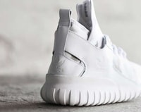 White Camo Sneakers Image 5