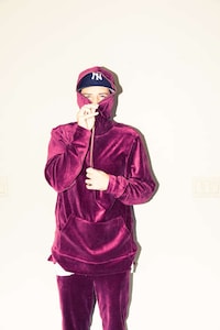 Sneaker Fanatic Photoshoots Image 5