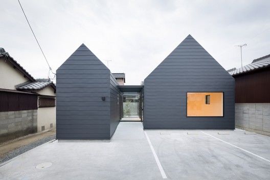 Space-Saving Community Centers