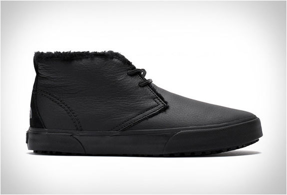 Heat-Retaining Sneaker Boots