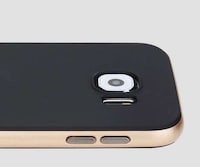 Layered Smartphone Protectors Image 3