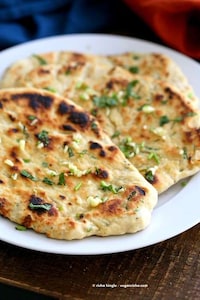 Roti Vegan Garlic Breads Image 4