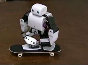 Plen the Skating Robot- Skates Better Than You Ever Will
