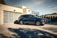 Blind Spot-Monitoring SUVs Image 5