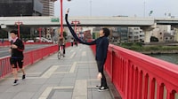 Oversized Arm Selfie Sticks Image 2