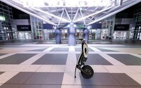 Foldable Commuter Scooters Image 2