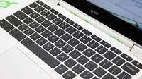 Hinged-Display Laptops Image 4