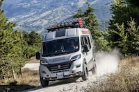 Super-Capacity Camper Vans Image 4
