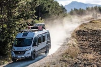Super-Capacity Camper Vans Image 7