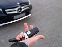 Smart Minuscule Trackers Image 2