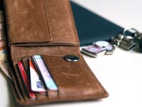 Smart Minuscule Trackers Image 8