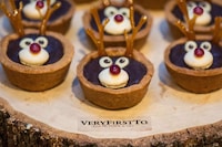 Luxurious Reindeer Tarts Image 5