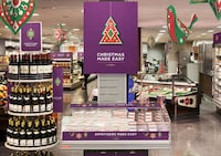 Ready-Made Christmas Packaging Image 4