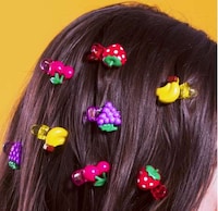 Childlike Hair Adornments Image 3
