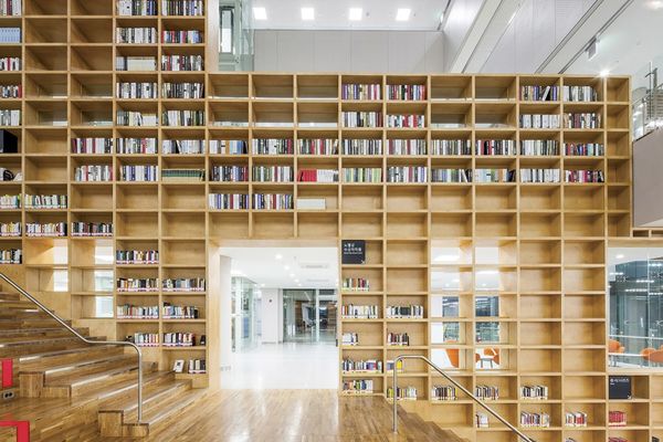 Slide-Embedded Library Designs