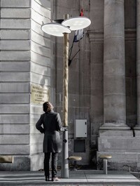 Sun-Powered Lampposts Image 3
