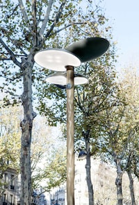 Sun-Powered Lampposts Image 5