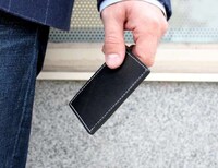 RFID-Allowing Wallets Image 6