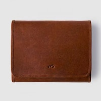 Luxurious Leather Grooming Kits Image 5