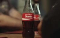 Candid Holiday Cola Ads Image 6
