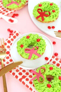 Holiday Wreath Donuts Image 2