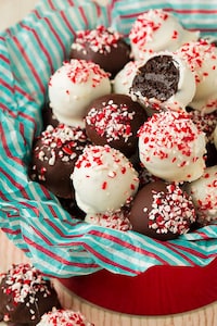 Sandwiched Cookie Truffles Image 6