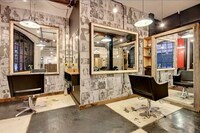 Utilitarian Makeup Salons Image 2