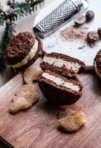 Christmassy Ice Cream Sandwiches Image 2
