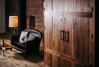 Free-Standing Wine Cellars Image 7