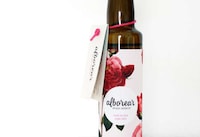 Feminine Olive Oil Packaging Image 2