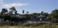 Simple Glass Homes Image 7