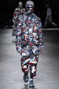 Camouflage-Covered Menswear Image 5