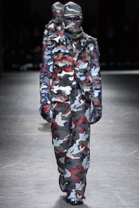 Camouflage-Covered Menswear Image 7