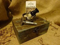 Nostalgic Grooming Kits Image 4