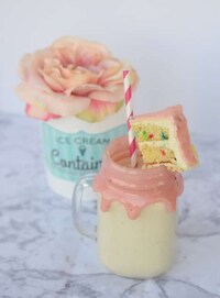 DIY Cake Batter Milkshakes Image 2