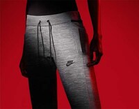 Sports-Ready Knitwear Image 4