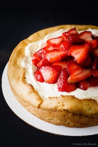 Supersized Cream Puff Cakes Image 3