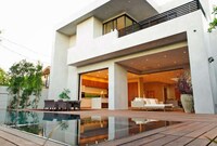 Luxurious Eco-Friendly Abodes Image 8