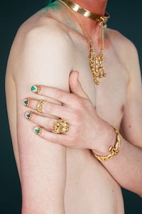 Vibrantly Urban Photoshoots Image 4