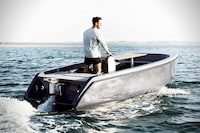 Luxe Picnic Yachts Image 3