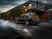 Zippy Luxury Sedans Image 2
