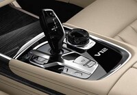 Zippy Luxury Sedans Image 3