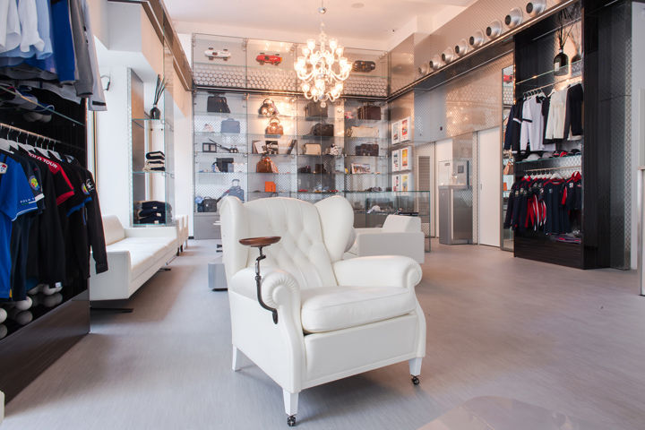 Luxury Auto Retail Lounges