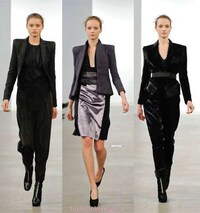 Severe Monochromatic Outfits Image 3
