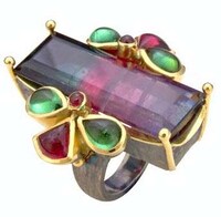 Show-Stopping Finger Jewels Image 5