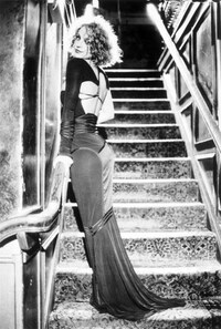 Retro-Glam Comebacks Image 5