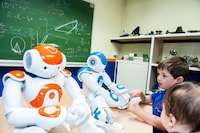 Language-Teaching Robots Image 3