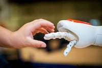 Language-Teaching Robots Image 4